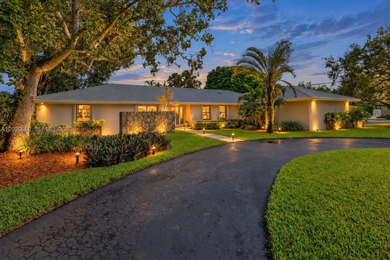 7915 SW 155th St, Palmetto Bay FL 33157
