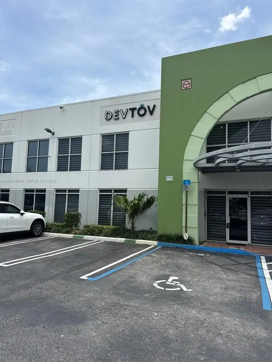 7774 NW 46th St # 7774, Doral FL 33166