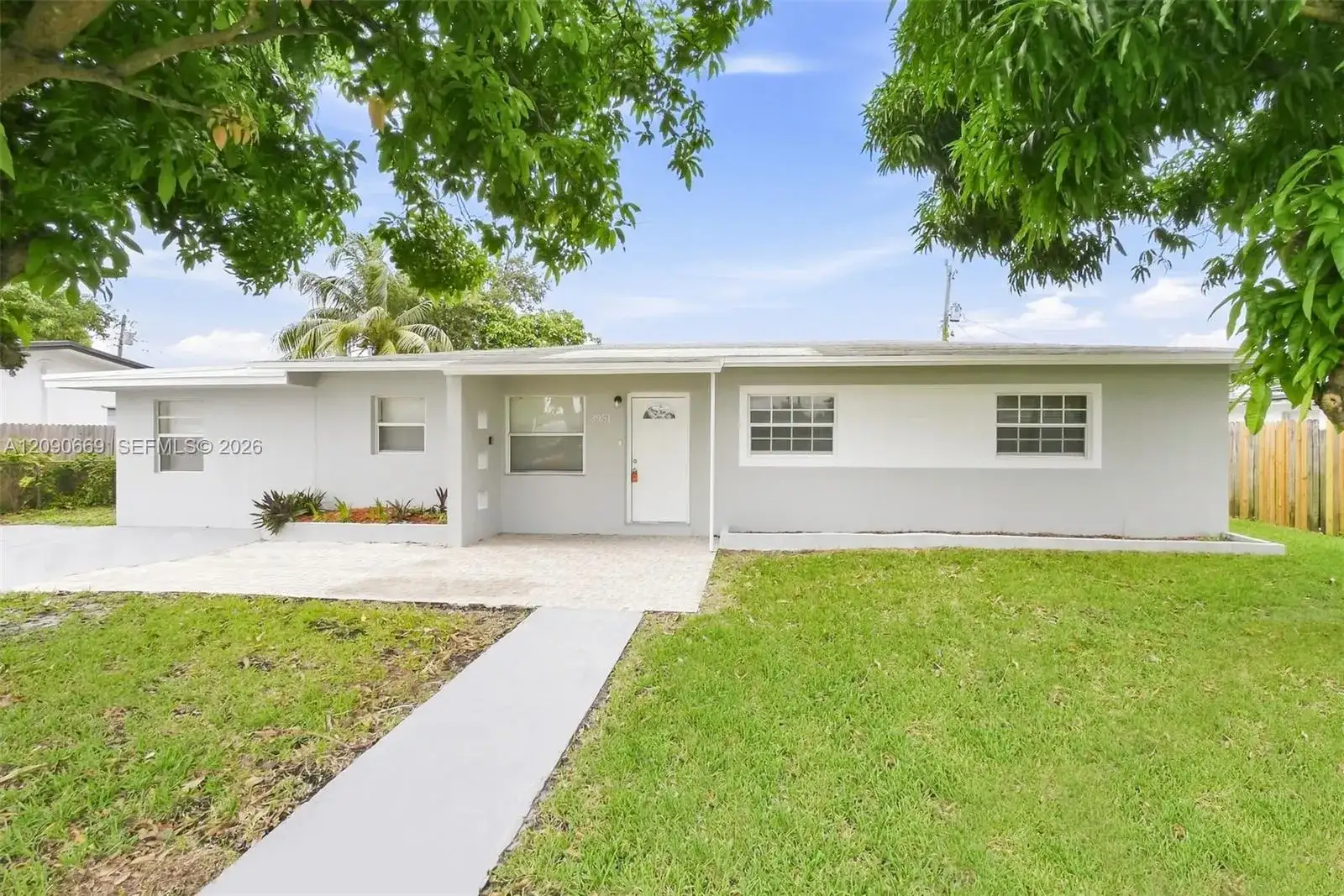 3951 NW 173rd Ter, Miami Gardens FL 33055 photo 2