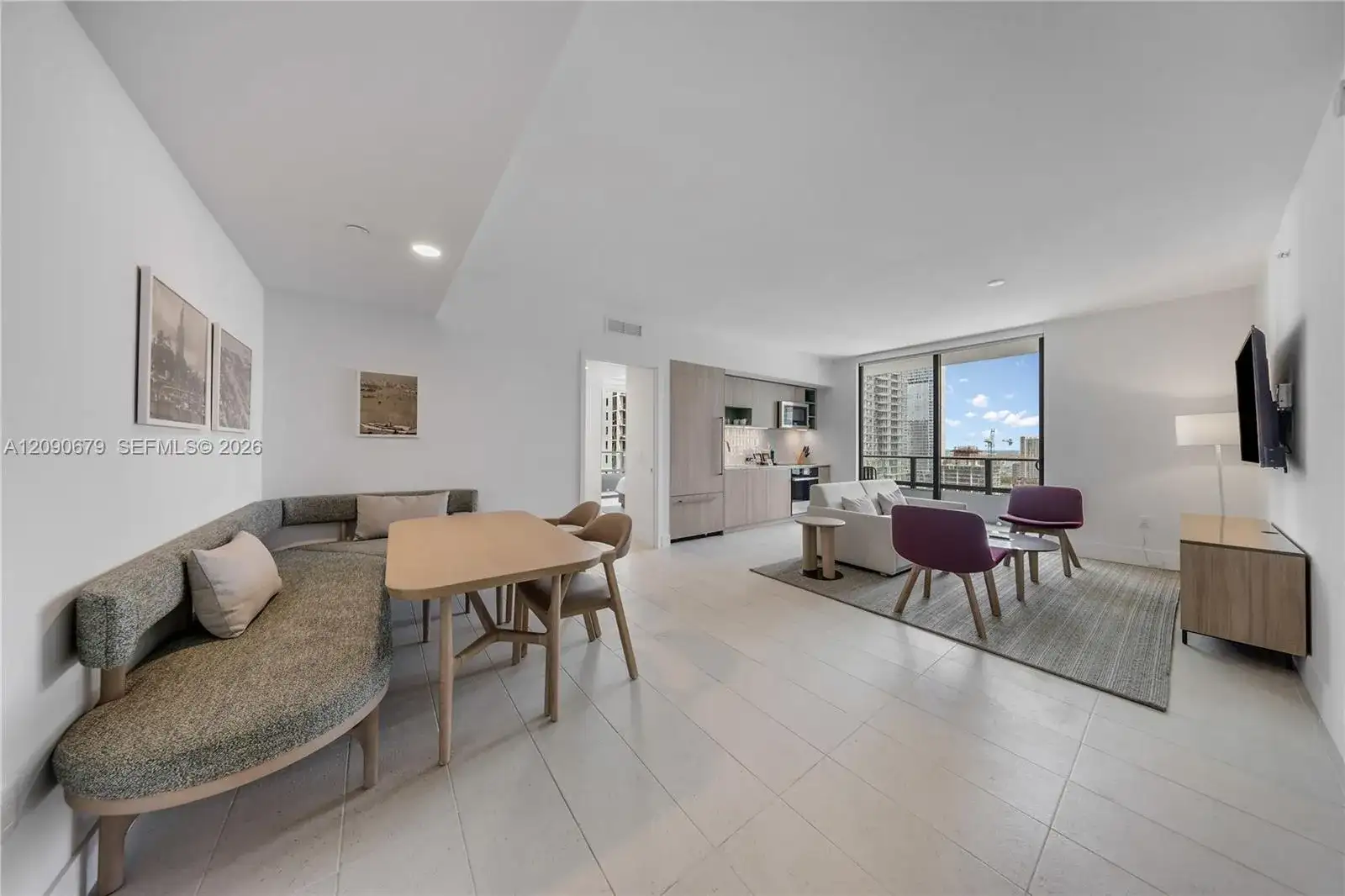 159 NE 6 # 2402, Miami FL 33132 photo 2