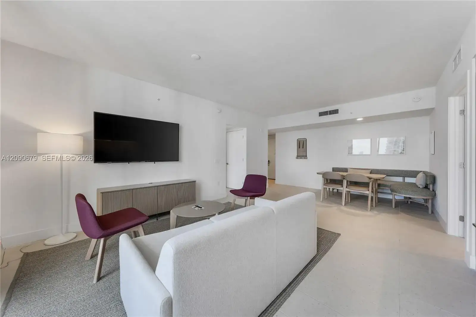 159 NE 6 # 2402, Miami FL 33132 photo 3