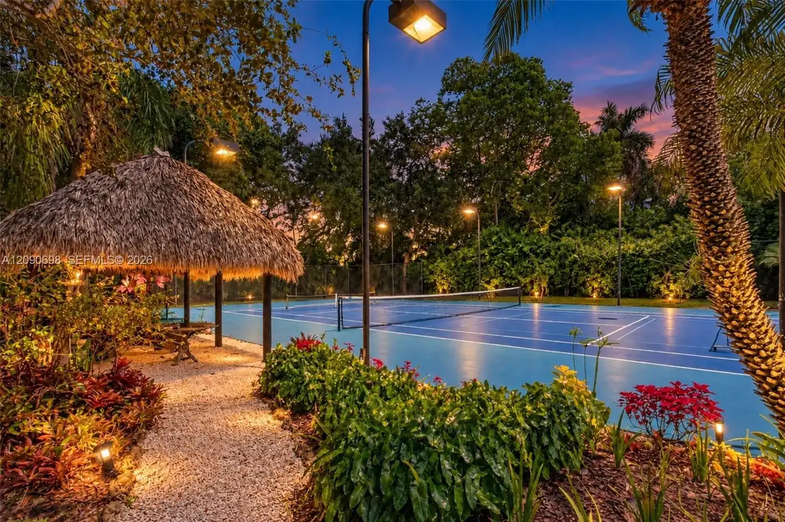 6915 SW 101st St, Pinecrest FL 33156 photo 2
