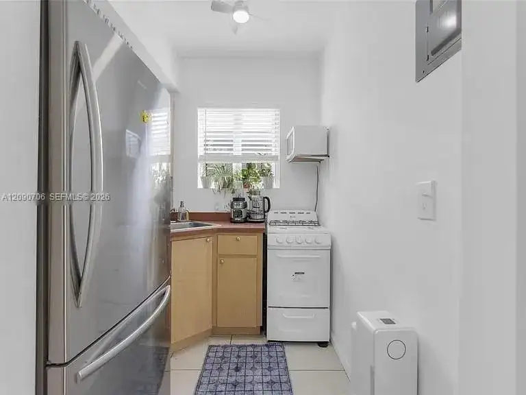 1027 Euclid Ave # 12, Miami Beach FL 33139 photo 4