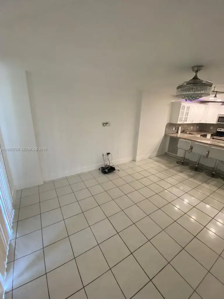 401 Ocean Dr # 1021, Miami Beach FL 33139 photo 2