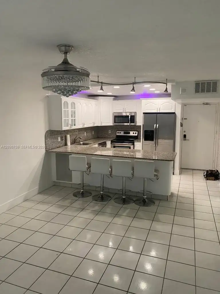 401 Ocean Dr # 1021, Miami Beach FL 33139 photo 4