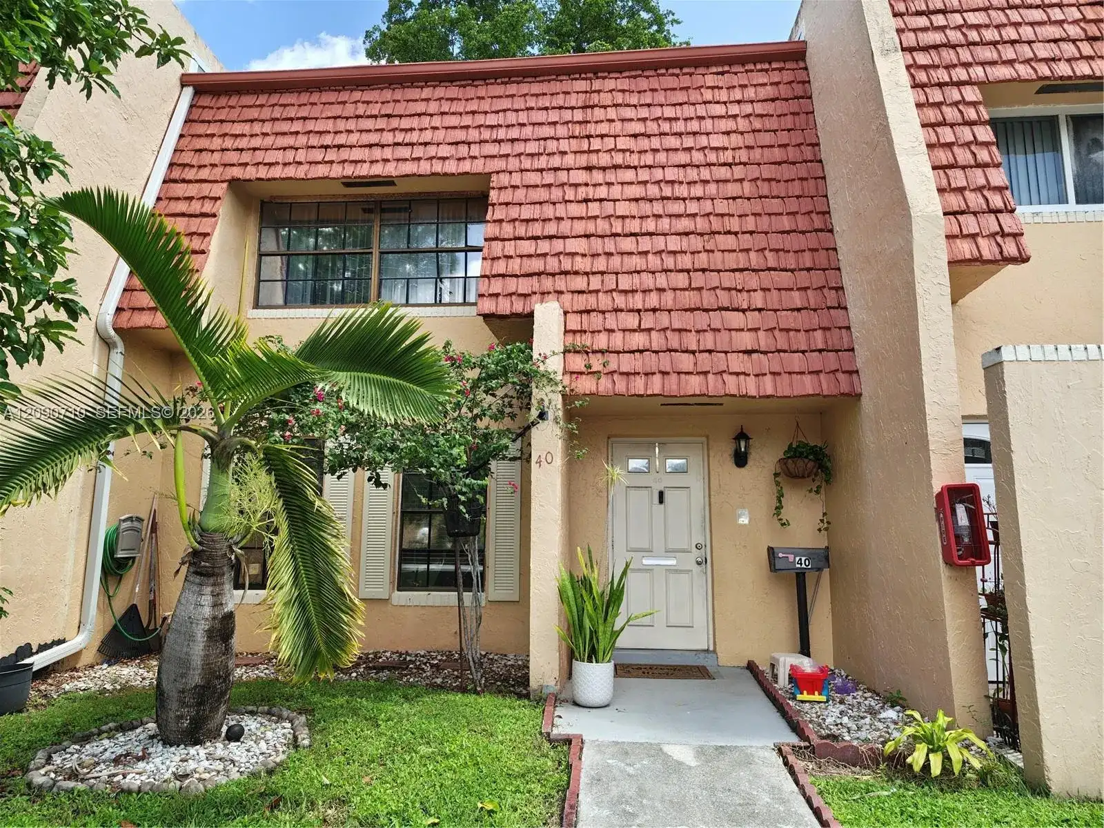 40 Pleasant Hill Ln # 40, Tamarac FL 33319 photo 2