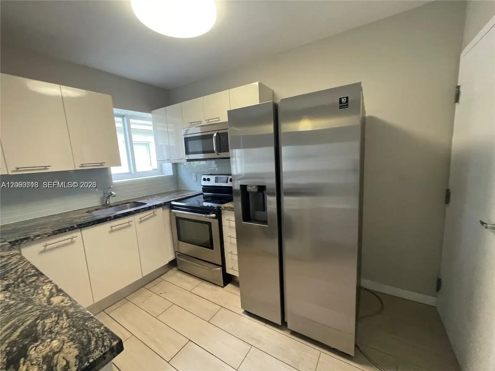 625 77th St # 4, Miami Beach FL 33141 photo 3