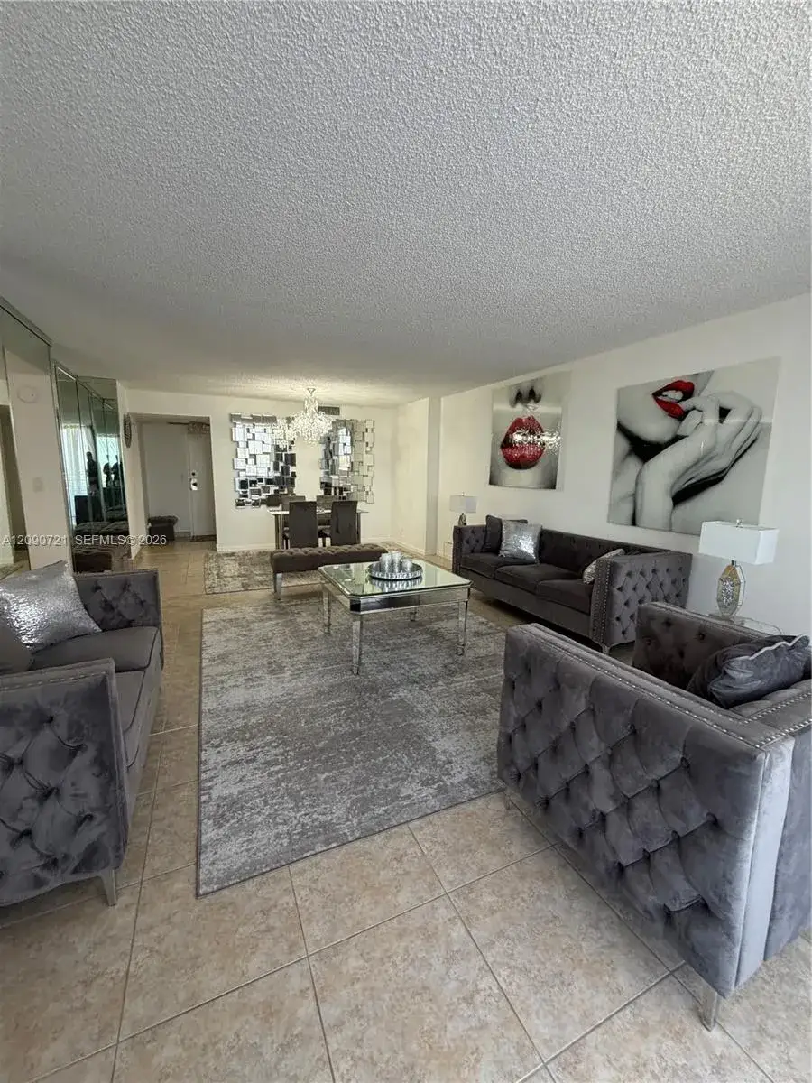 2500 Parkview Dr # 907, Hallandale Beach FL 33009