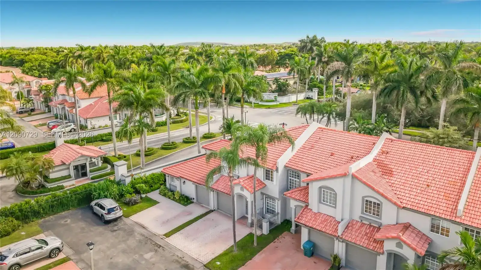 5073 NW 114th Ct, Doral FL 33178 photo 2