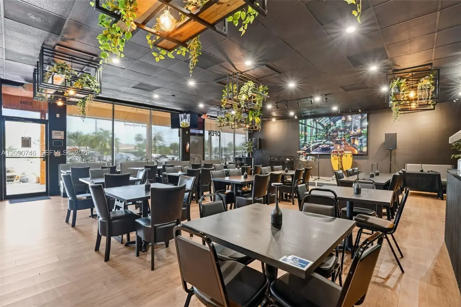 Turnkey Restaurant For Sale in Hialeah Fully Equip, Hialeah FL 33012 photo 3