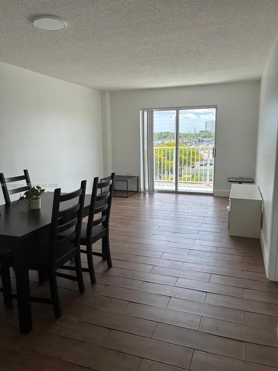 16465 NE 22nd Ave # 614, North Miami Beach FL 33160 photo 3