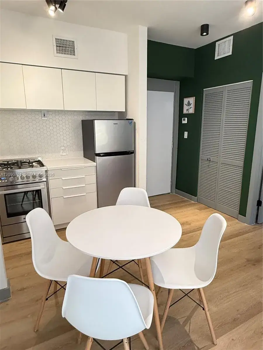 1320 Drexel Ave # 302, Miami Beach FL 33139