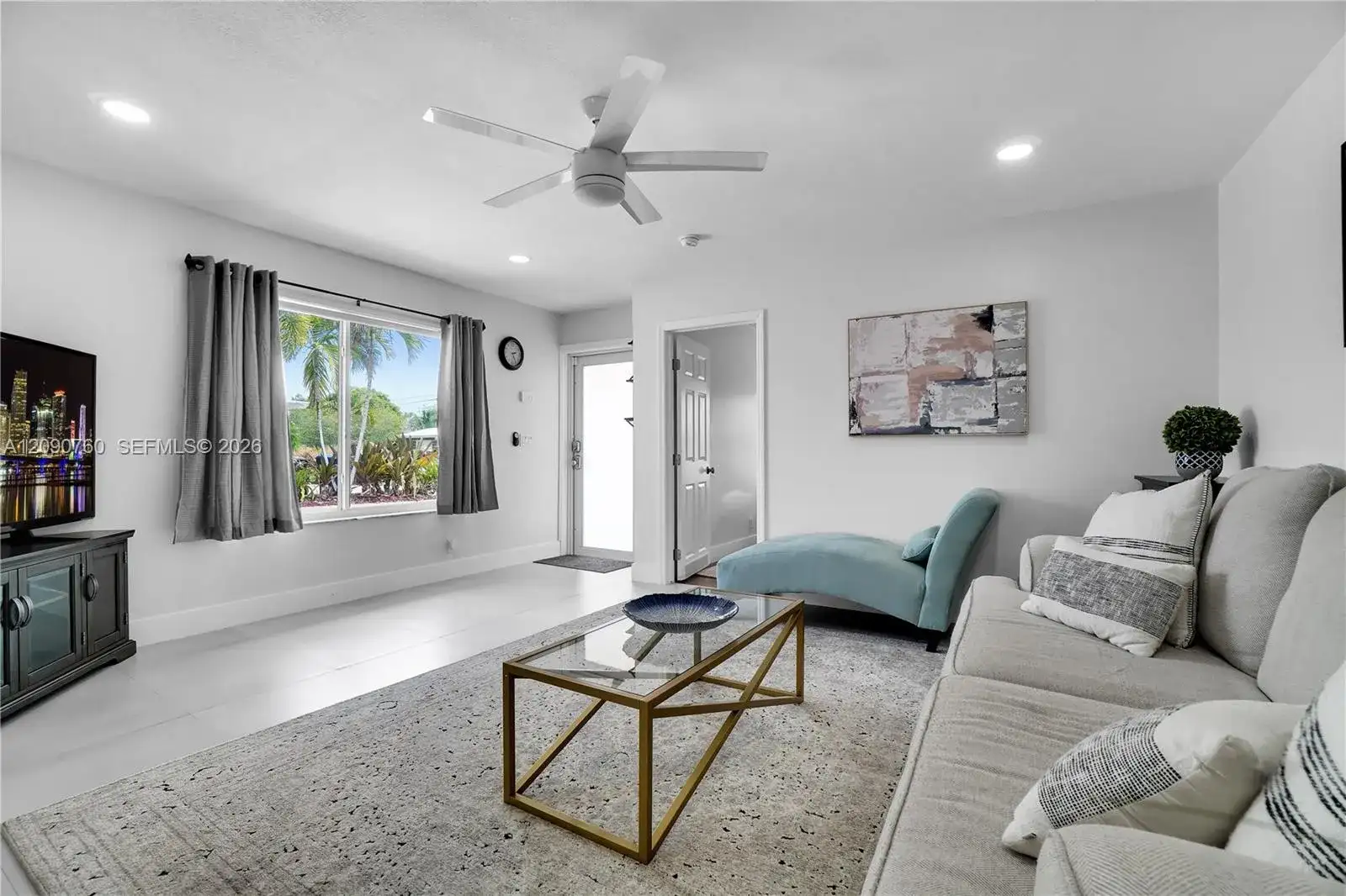 617 NW 30th Ct, Wilton Manors FL 33311 photo 2