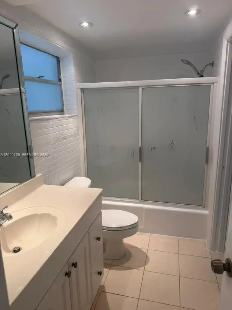 330 SE 2nd St # 202E, Hallandale Beach FL 33009 photo 4