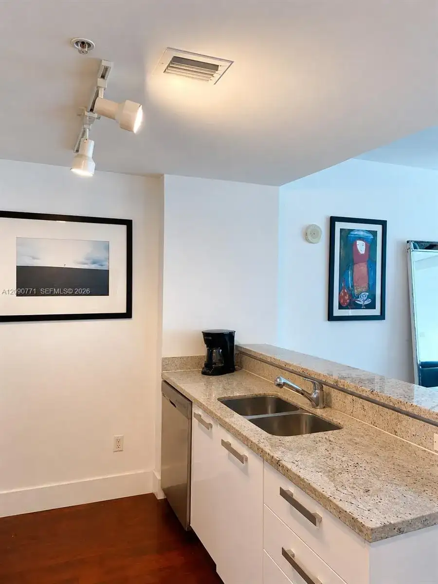 601 NE 36th St # 3105, Miami FL 33137 photo 5