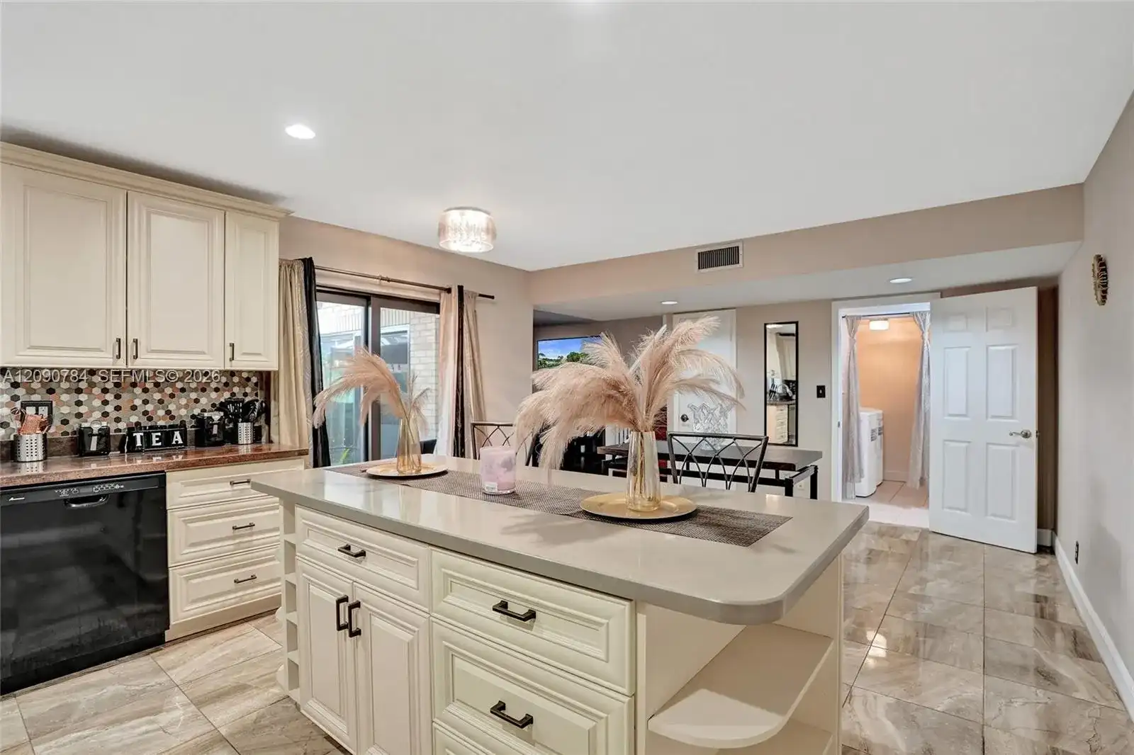 8108 SW 23rd Ct # 26B, North Lauderdale FL 33068