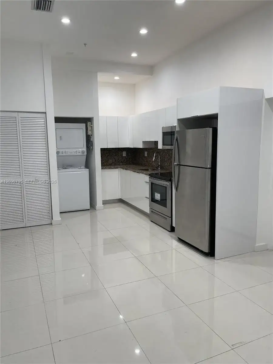 2300 NW 7th Street # 104, Miami FL 33125 photo 3