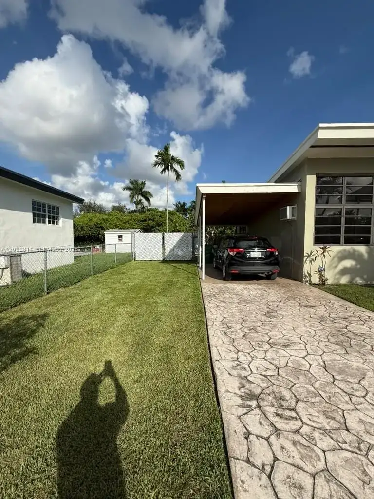 3121 SW 84th Ct, Miami FL 33155 photo 3