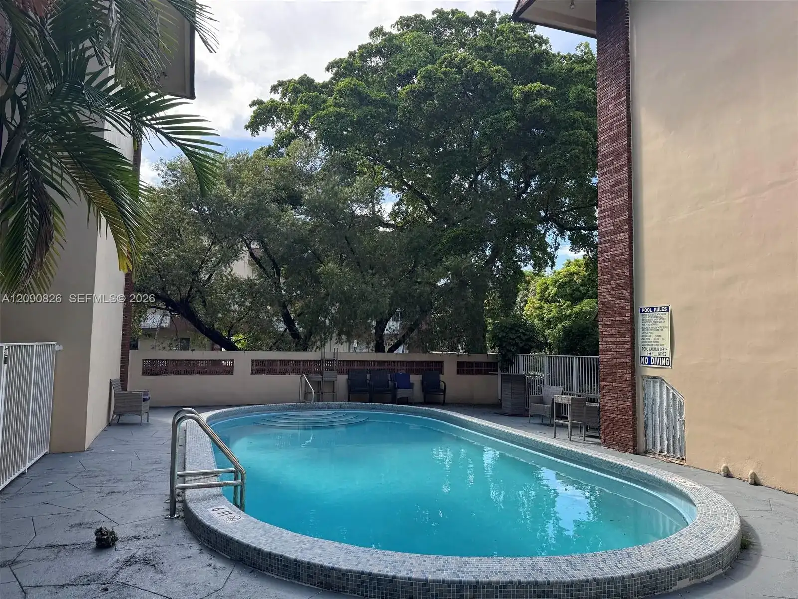 680 Miller Dr # W301, Miami Springs FL 33166 photo 2