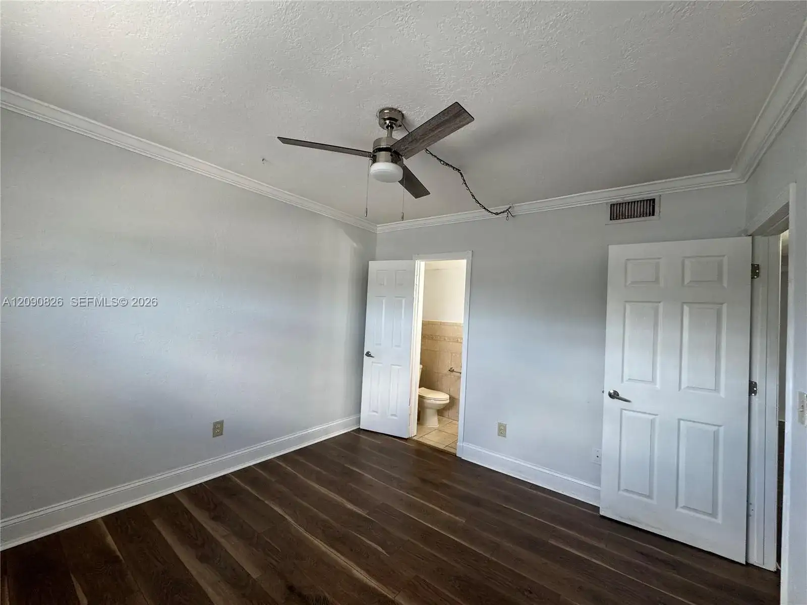 680 Miller Dr # W301, Miami Springs FL 33166 photo 5
