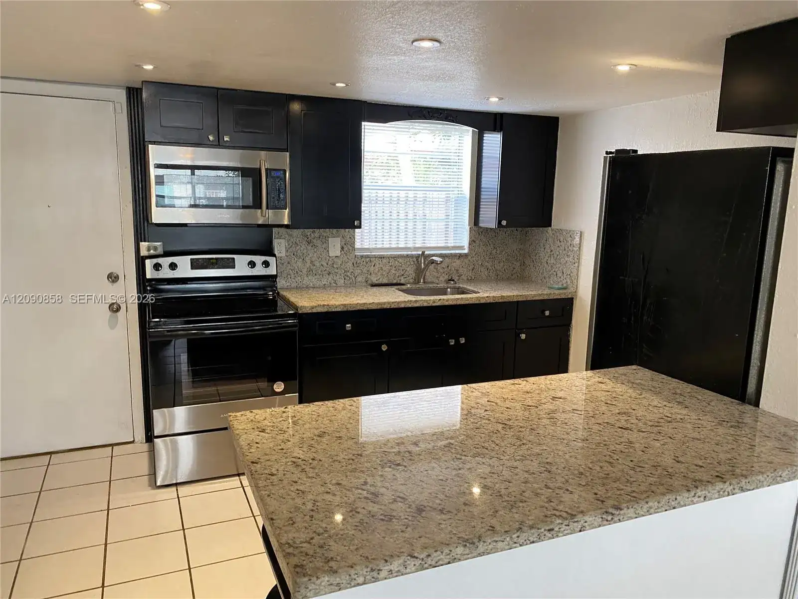 1460 NE 151st St # 102, Miami FL 33162 photo 5