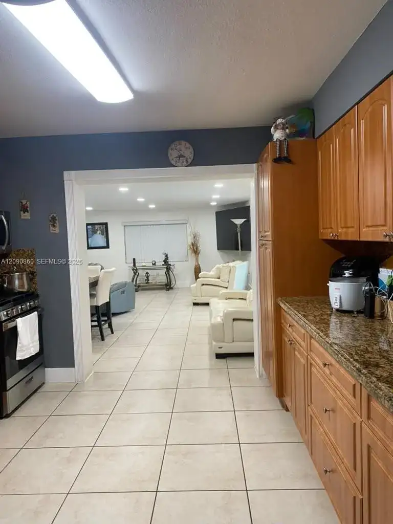 10665 SW 6 St, Miami FL 33174 photo 5