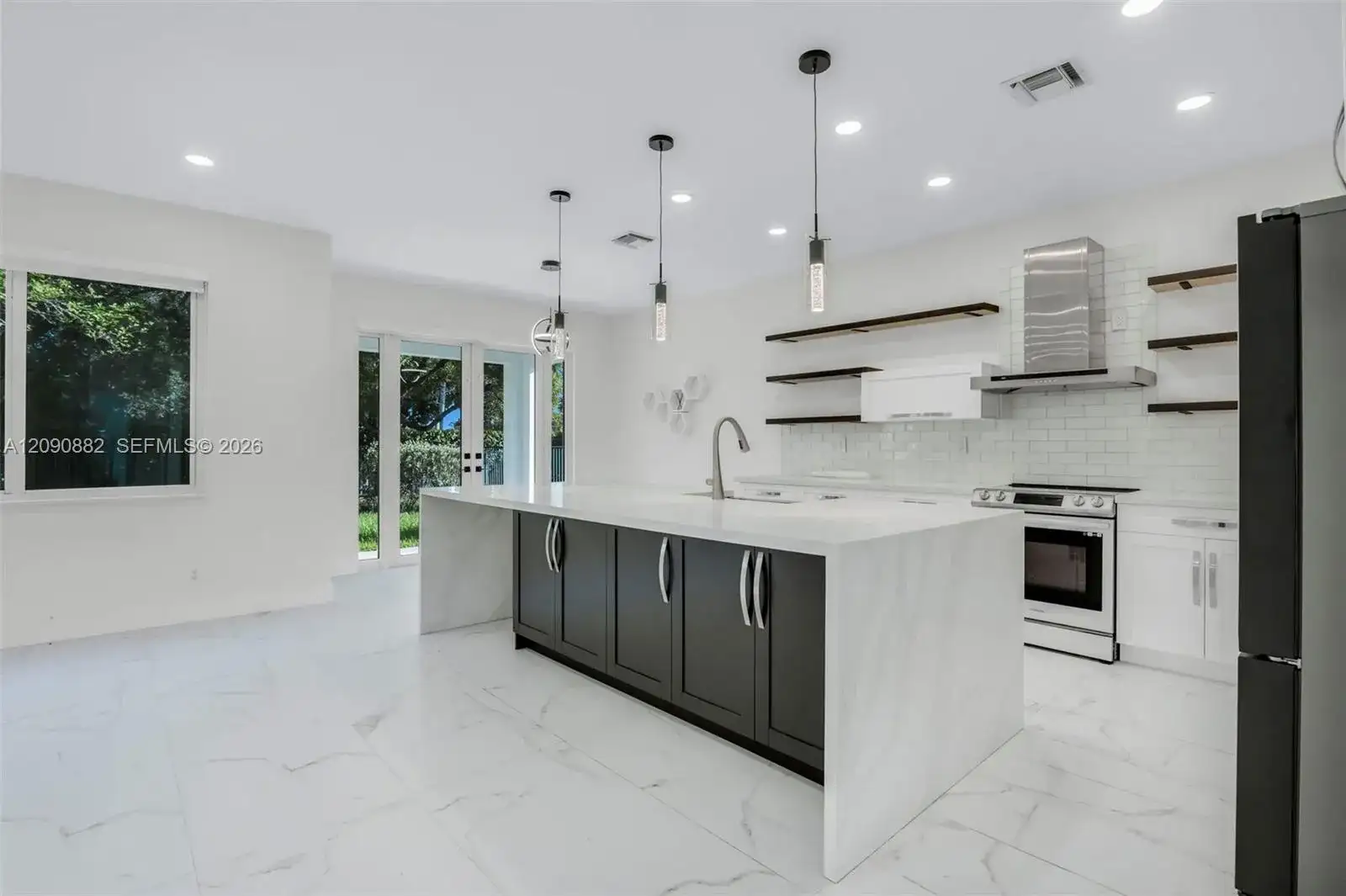 19373 Stonebrook St, Weston FL 33332 photo 2