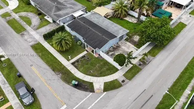 11805 SW 169th St, Miami FL 33177 photo 4