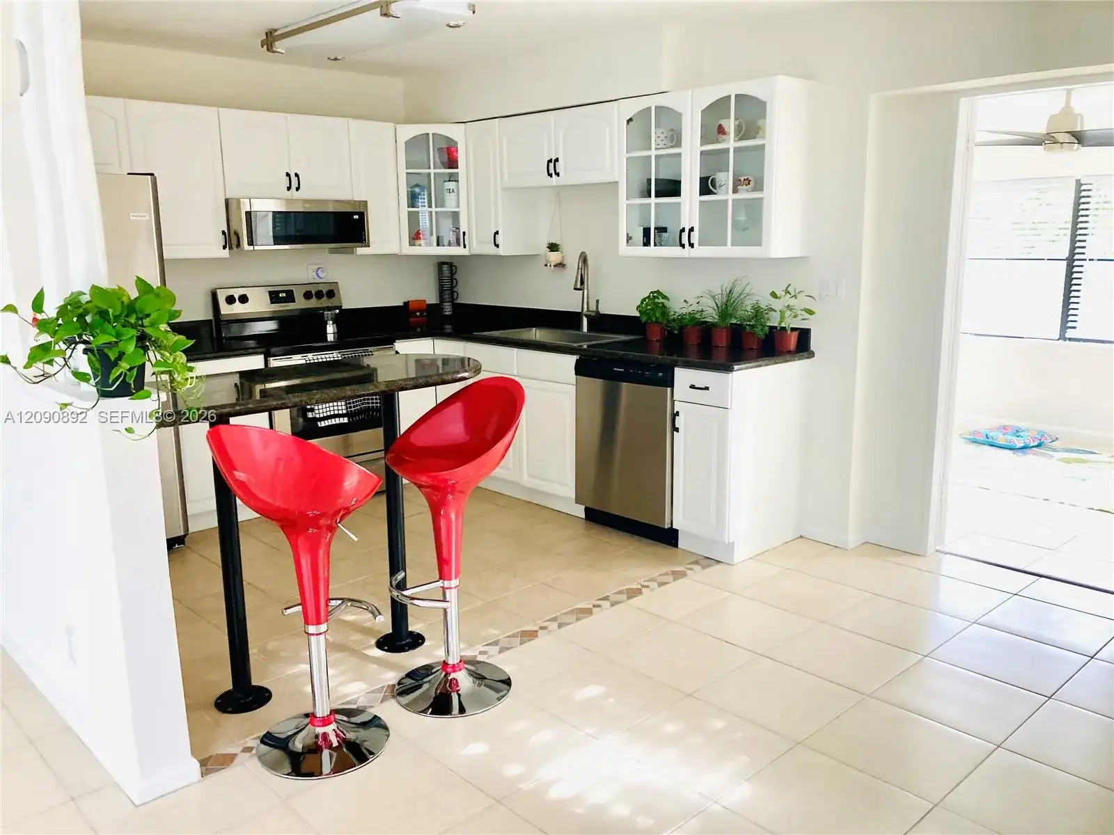 622 Avenida Hermosa, West Palm Beach FL 33405 photo 3