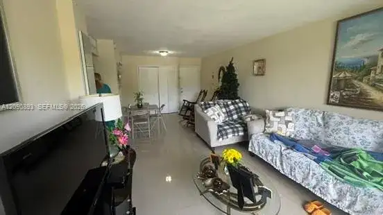 8850 Fontainebleau Blvd # 203, Miami FL 33172 photo 2