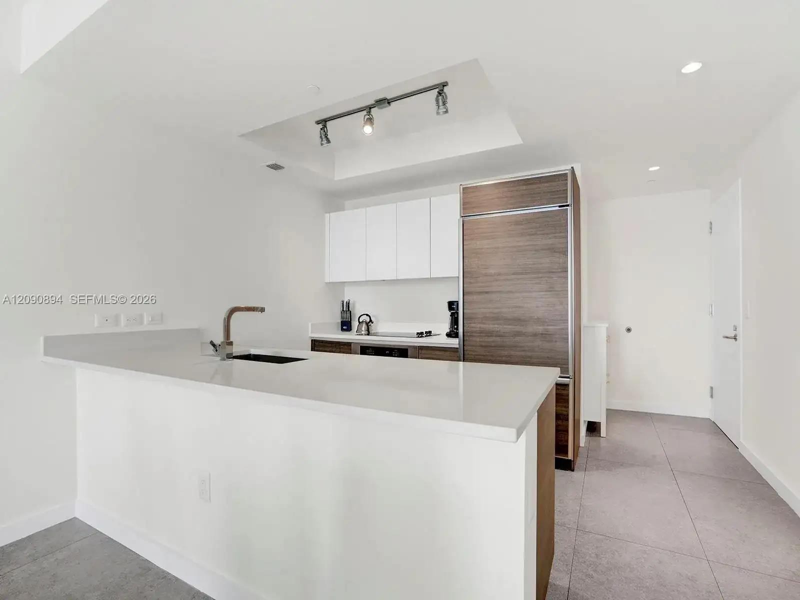 1100 S Miami Ave # 3704, Miami FL 33130 photo 4