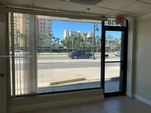 3418 N Ocean Blvd, Fort Lauderdale FL 33308 photo 3