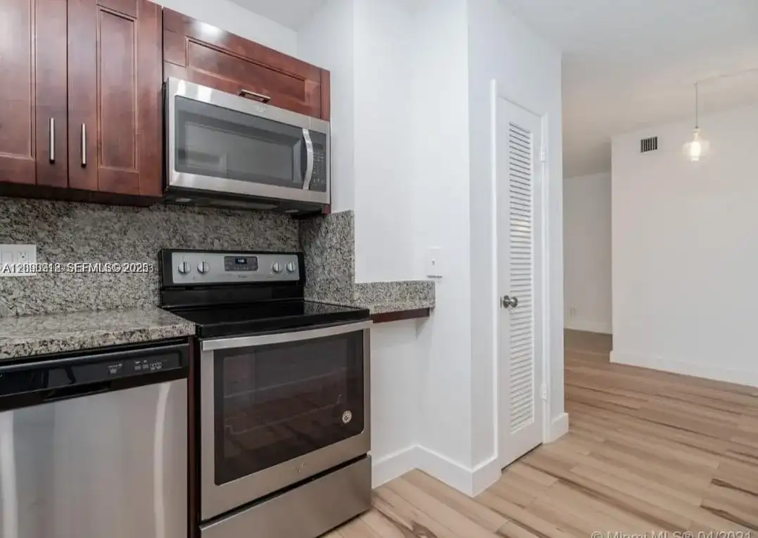 2424 SE 17th Cswy # 205B, Fort Lauderdale FL 33316 photo 3