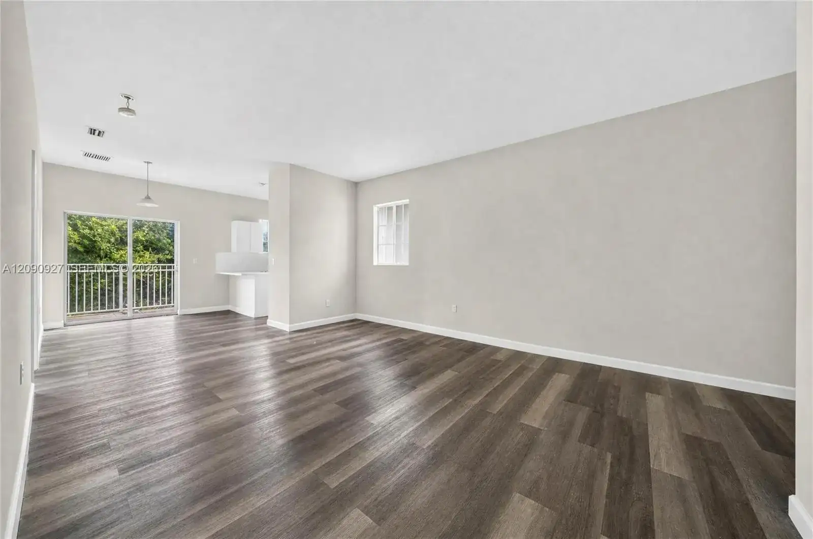 359 NE 27th Ter # 204, Homestead FL 33033 photo 4