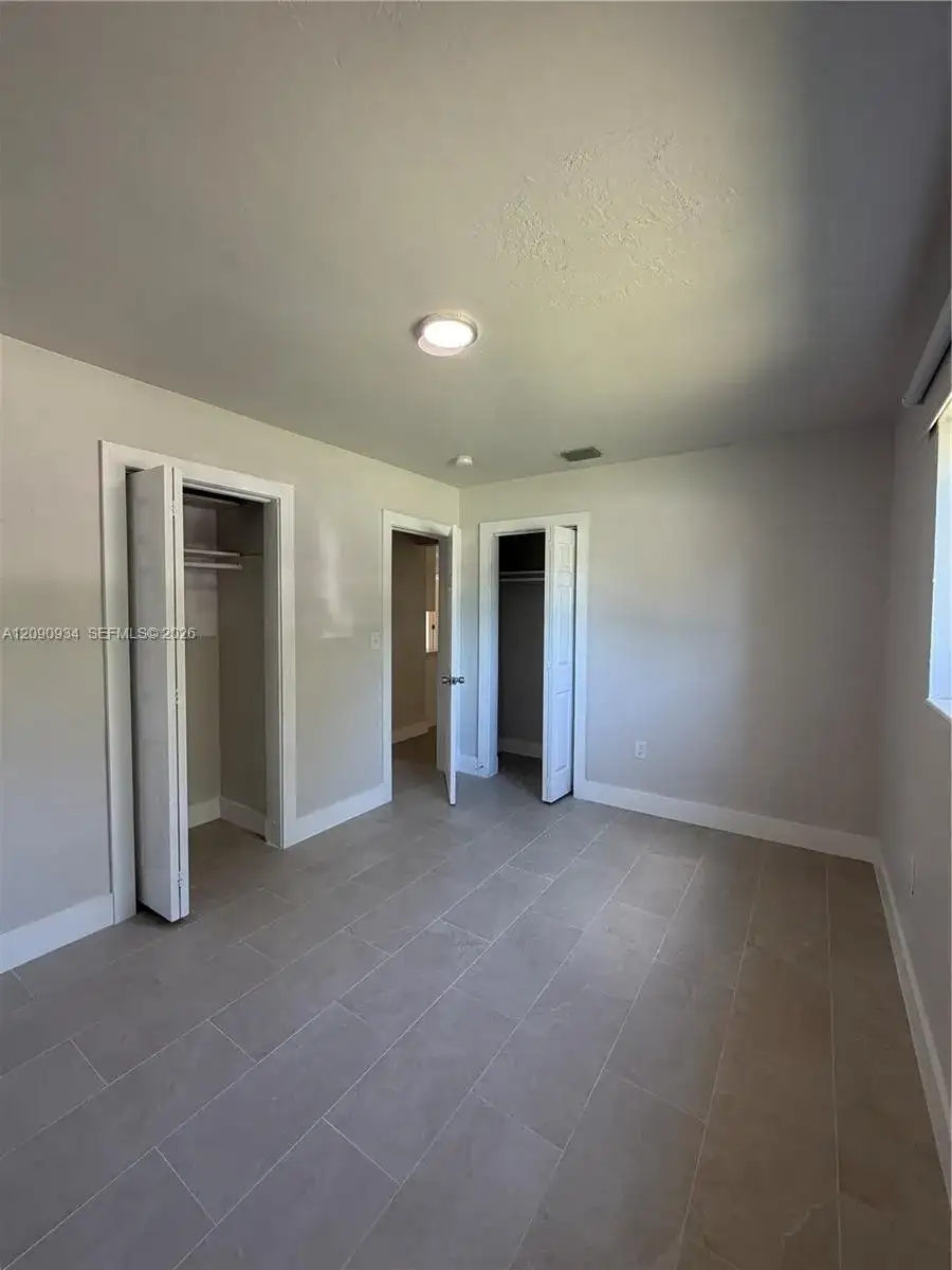 9940 SW 212th St, Cutler Bay FL 33189 photo 3