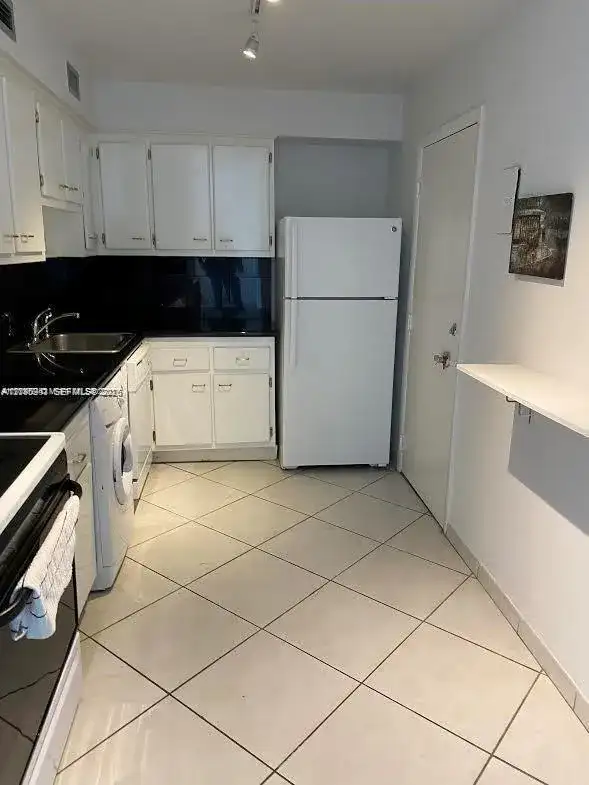 6770 Indian Creek Dr # 14K, Miami Beach FL 33141 photo 3