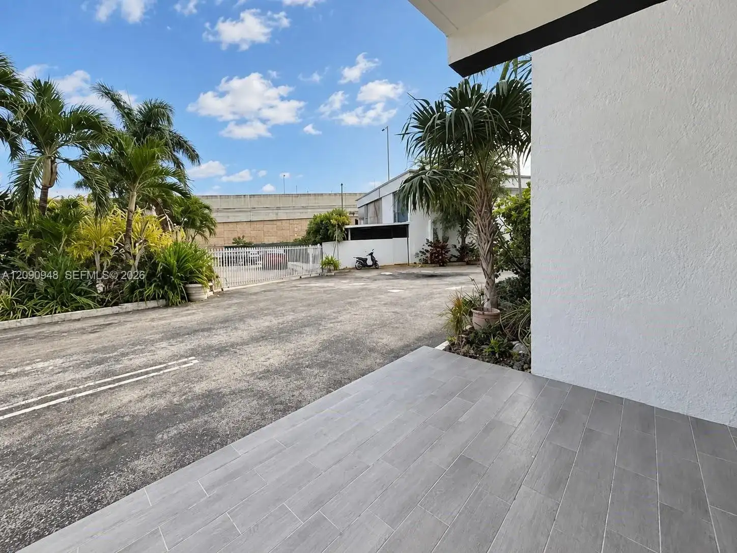 3301 nw 13th terr, Miami FL 33125 photo 2