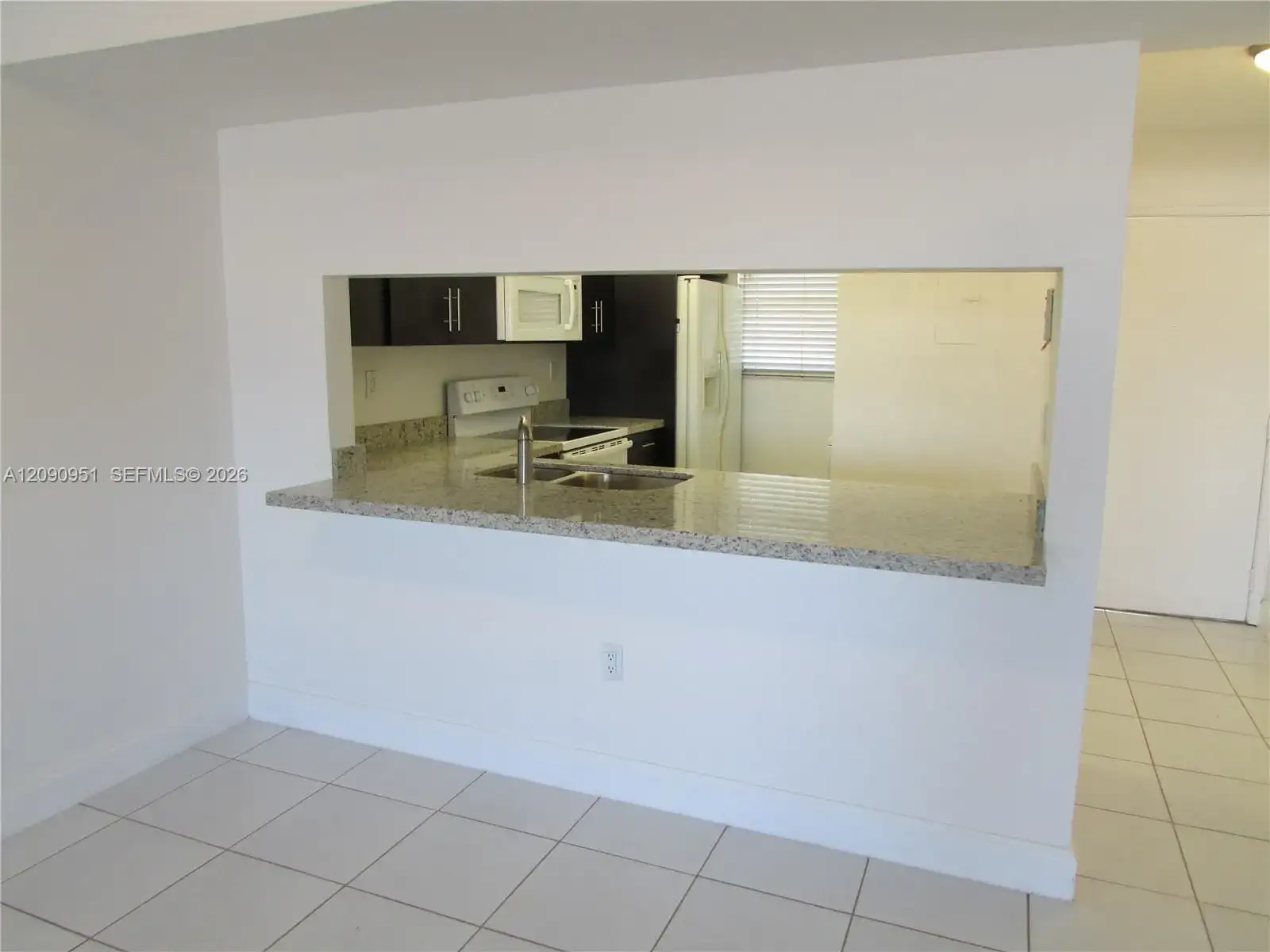 10315 NW 9th St Cir # 14, Miami FL 33172 photo 4
