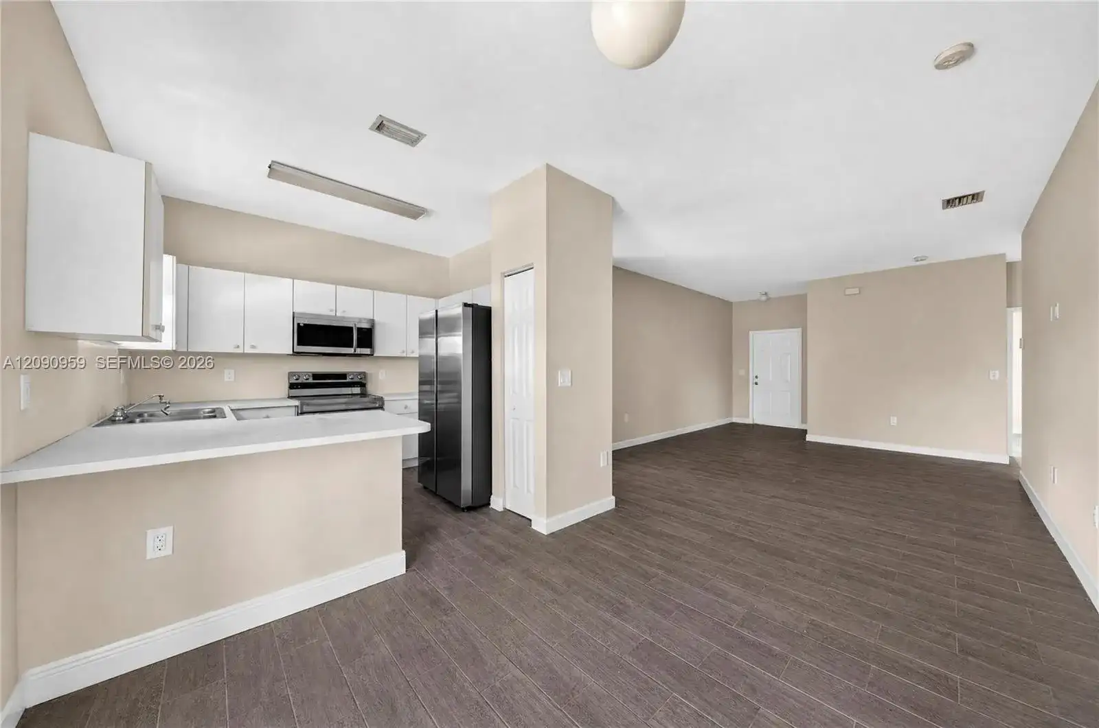 2665 NE 4th St # 204, Homestead FL 33033 photo 2