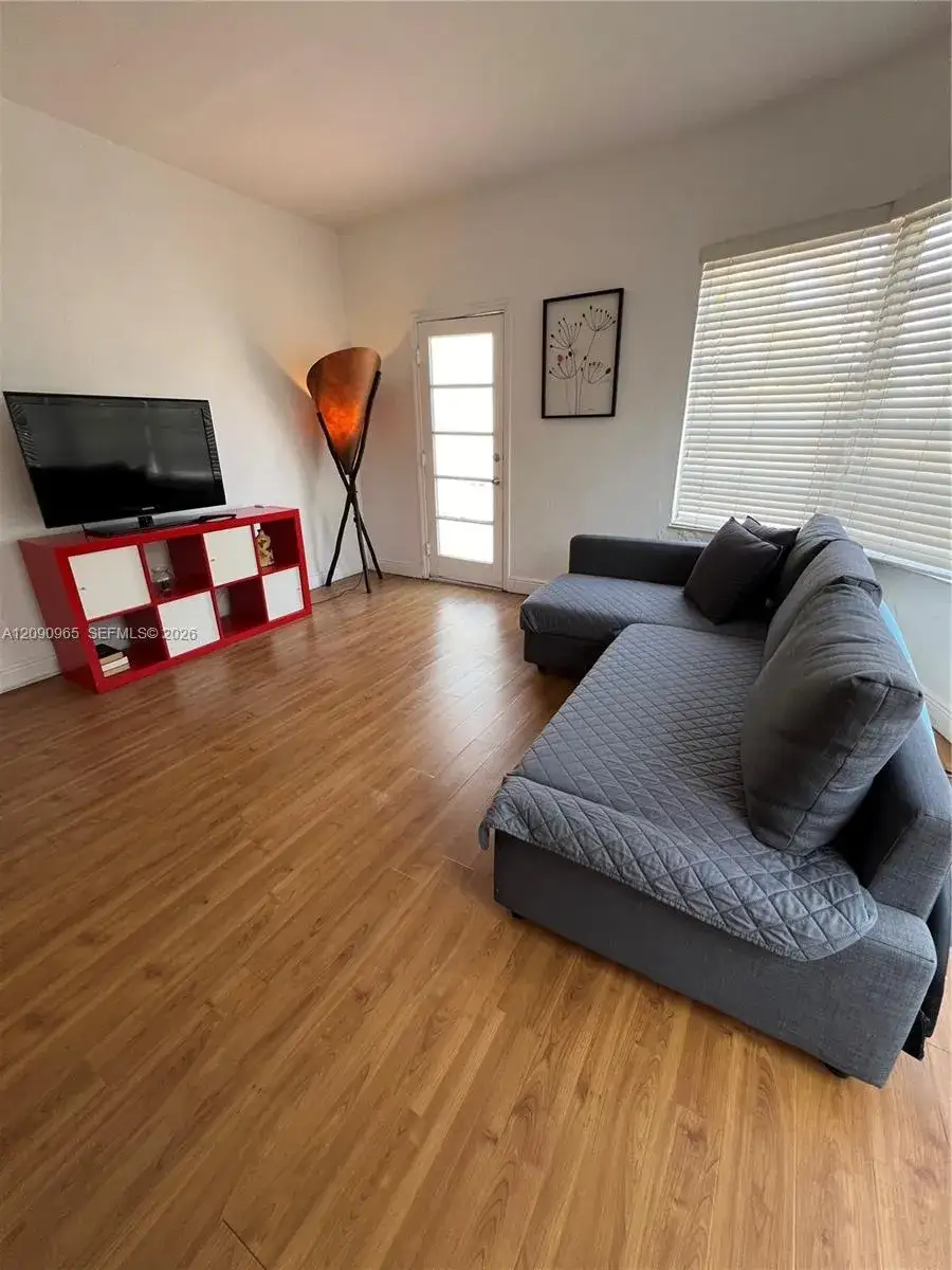601 7th St # 1, Miami Beach FL 33139