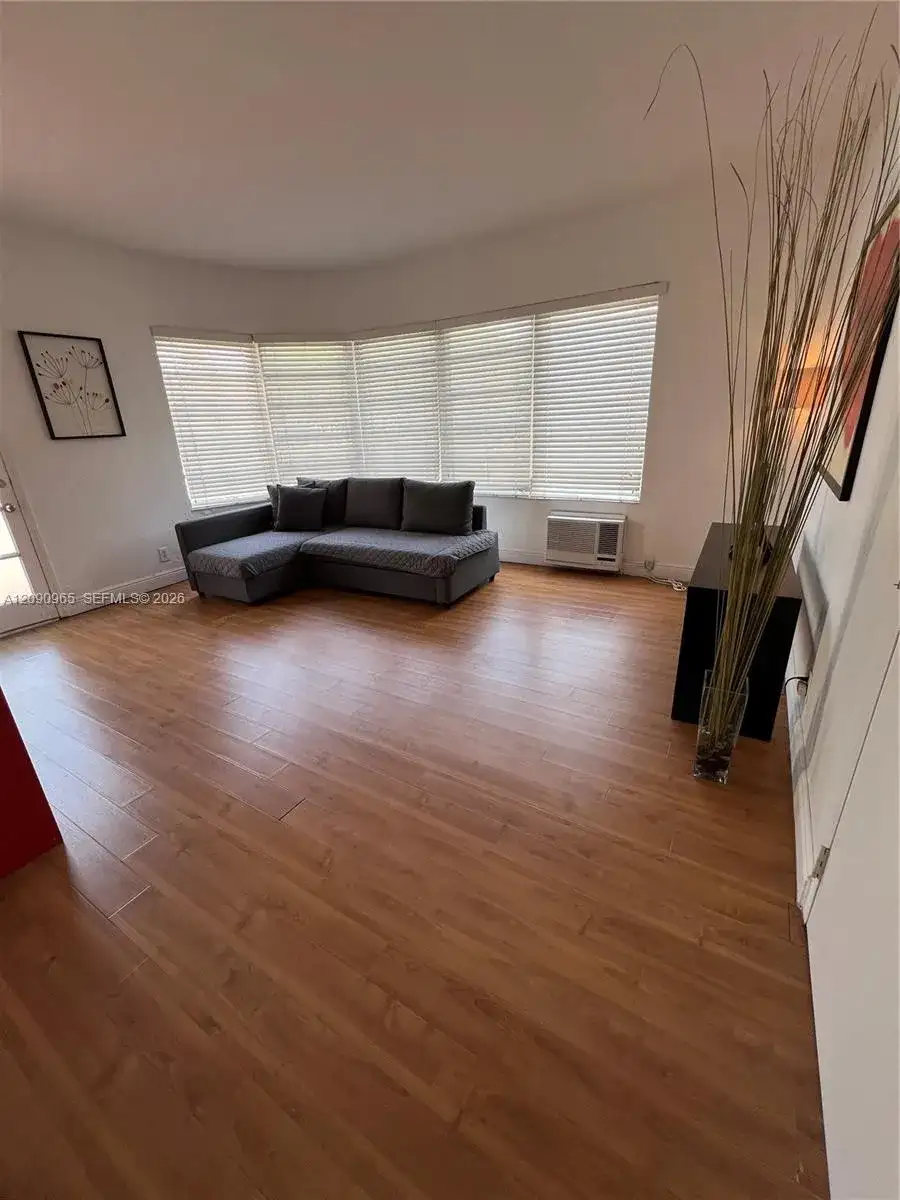 601 7th St # 1, Miami Beach FL 33139 photo 5