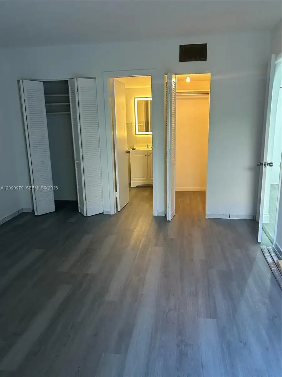 4725 NW 7th St # 3, Miami FL 33126 photo 4