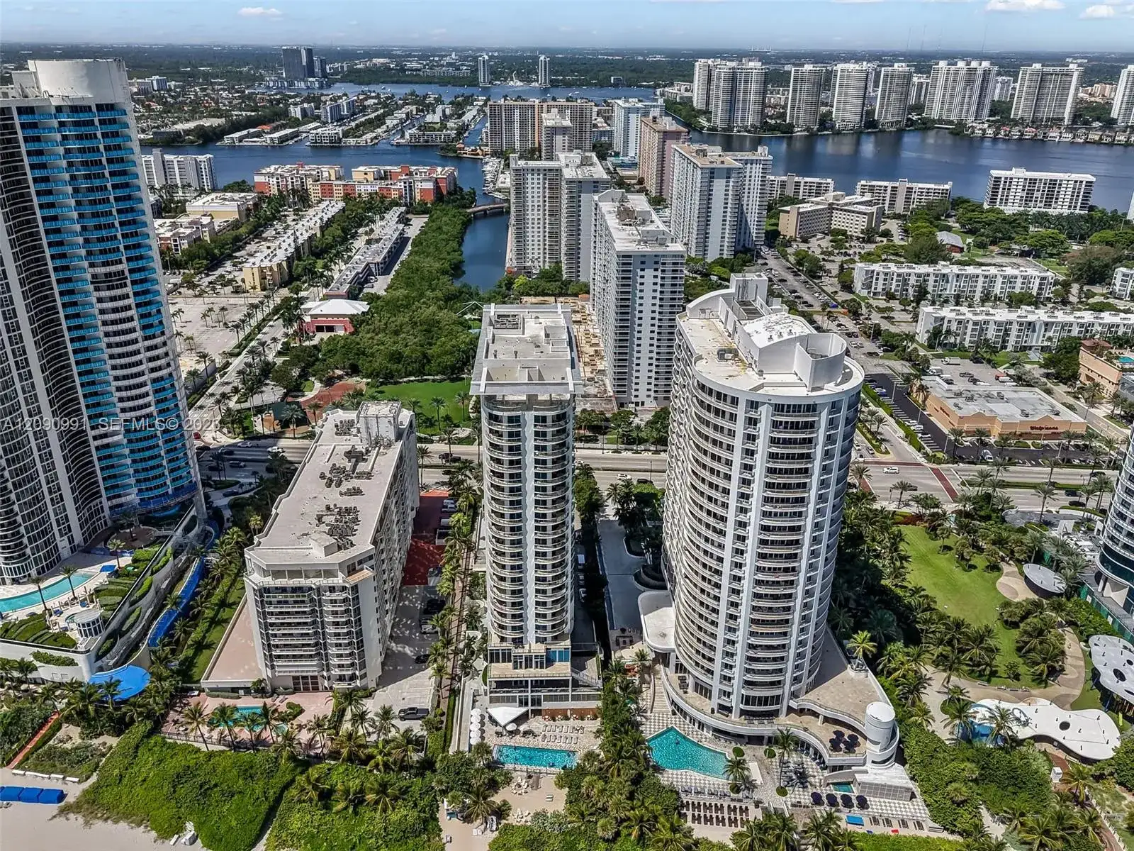 17375 Collins Ave # 2305, Sunny Isles Beach FL 33160 photo 3