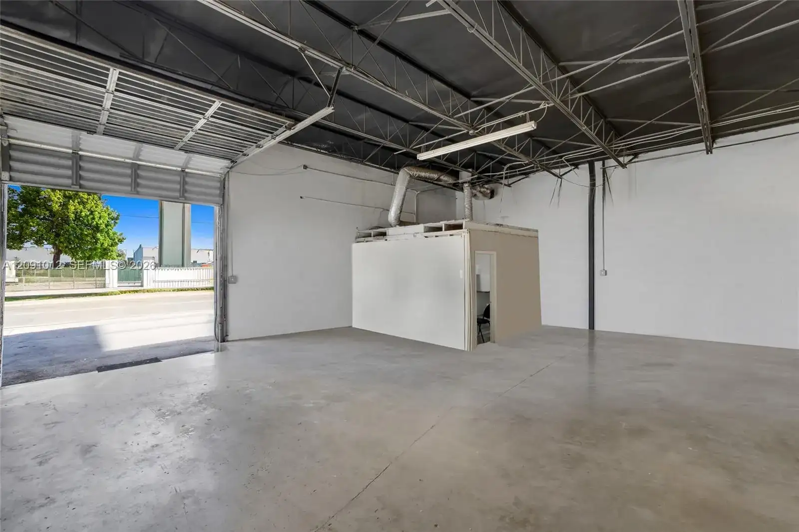 266 W 21st St, Hialeah FL 33010 photo 2