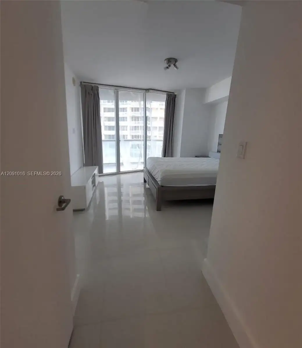 475 Brickell Ave # 3709, Miami FL 33131 photo 5