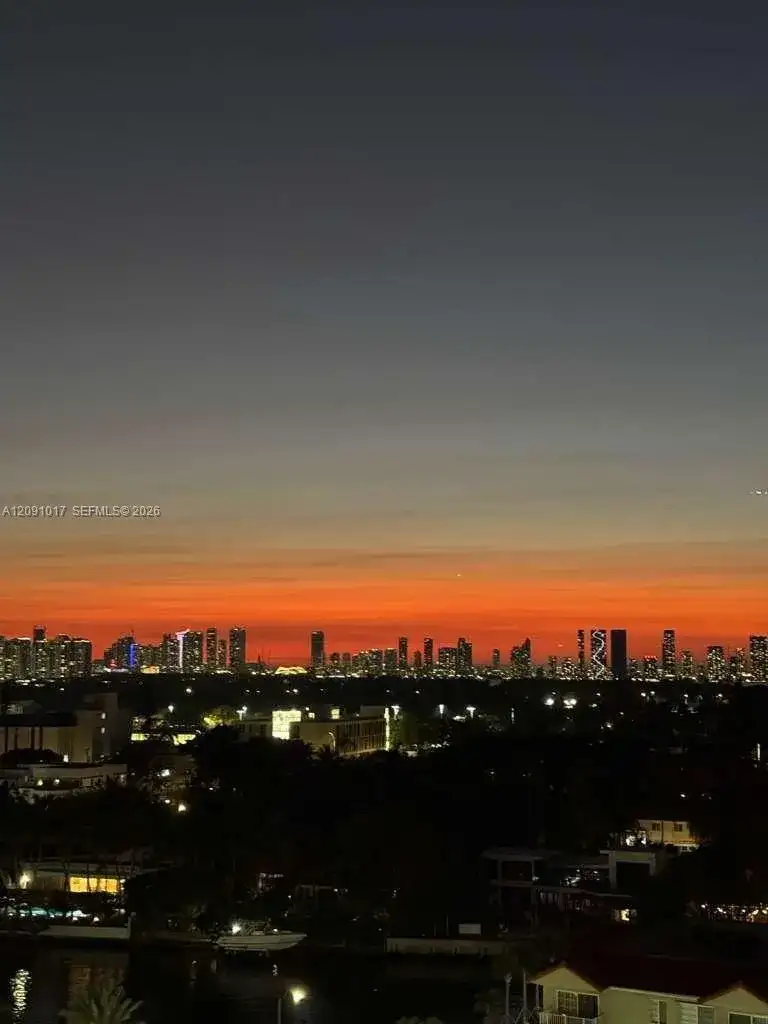 2625 Collins Ave # 1109, Miami Beach FL 33140 photo 4