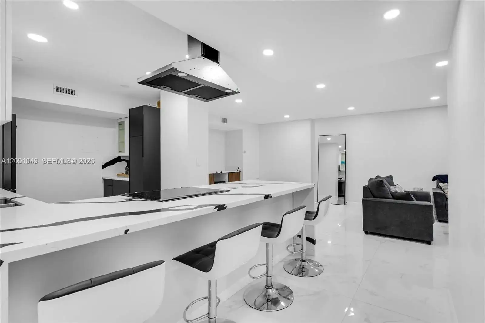 3800 Hillcrest Dr # 203, Hollywood FL 33021 photo 2