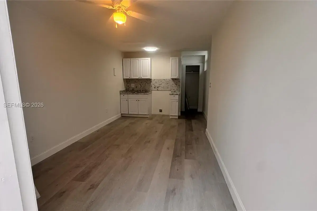 1923 Roosevelt St # 6, Hollywood FL 33020