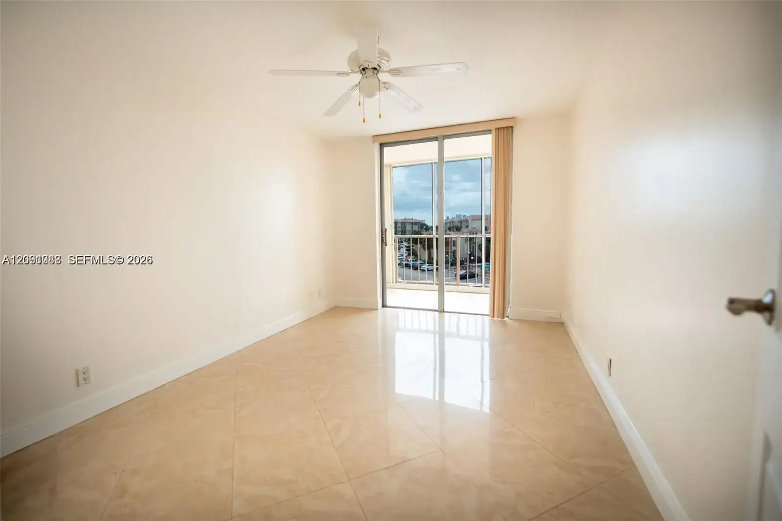 2000 Atlantic Shores Blvd # 420, Hallandale Beach FL 33009 photo 3