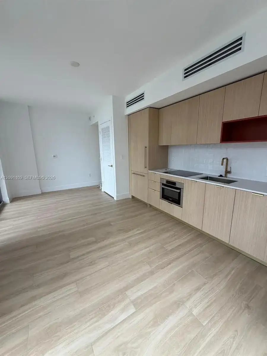 90 NE 32nd Street # 427, Miami FL 33127 photo 2